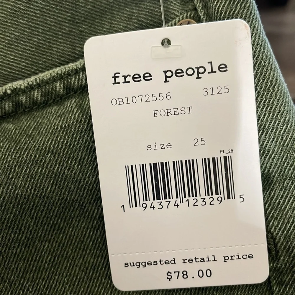We the Free Free People Sequoia Distressed High Rise Shorts in Forest Sz. 25